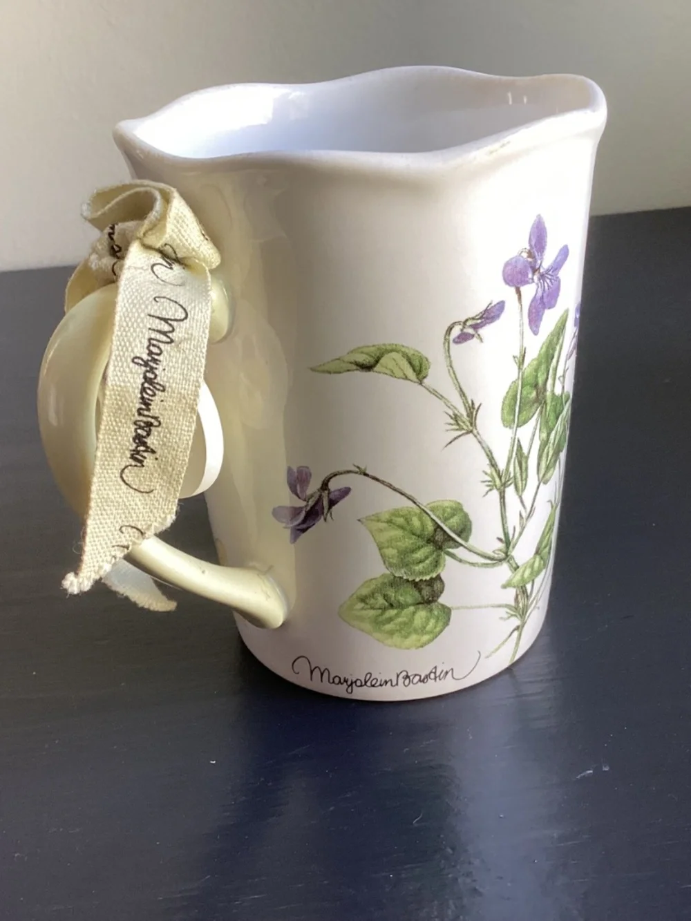 Hallmark Nature’s Sketchbook by Marjolein Basten  Mug “A mother is love” Charm